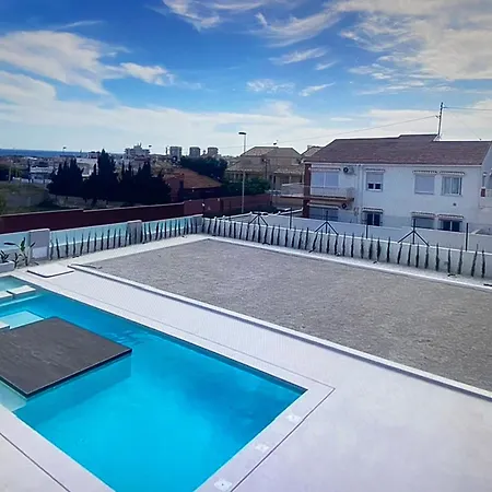 Esta Exclusiva Esta Situada En Villa Torrevieja
